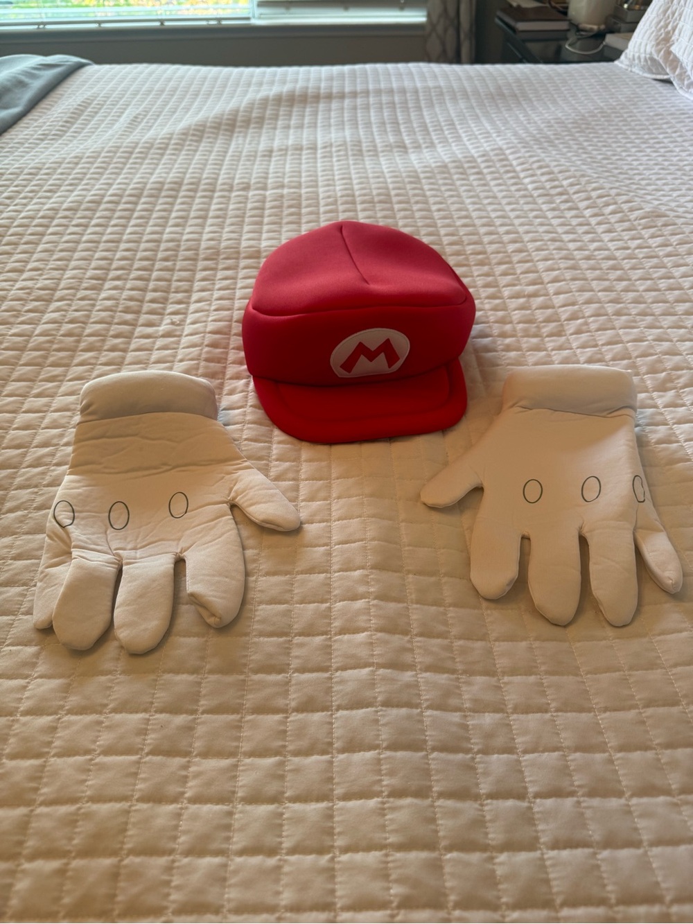 Super Mario Red Kids Hat and White Gloves Costume Set